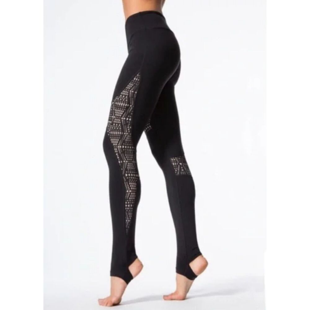 Alo Yoga Black West Coast Leggings Laser Cut Stirrup Sporty Sleek Activewear XS